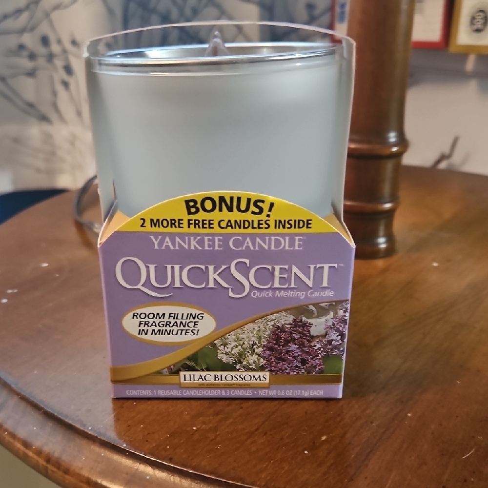 Yankee Candle QuickScent Lilac Blossoms Candle